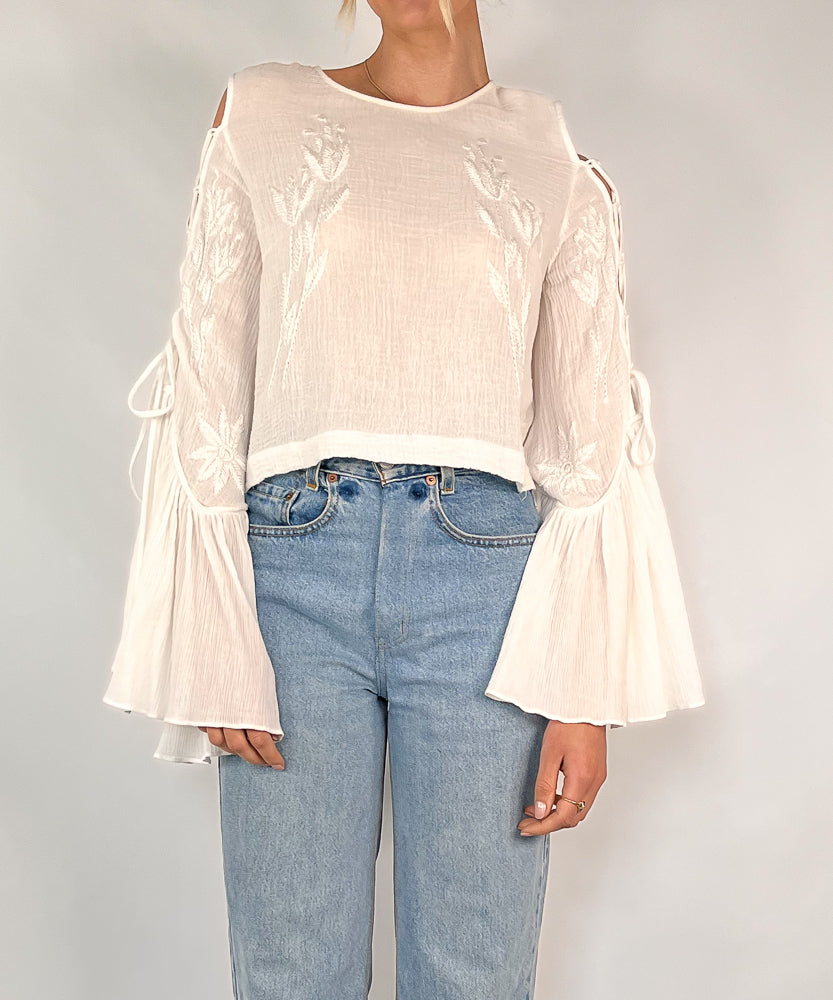 ALICE MCCALL WHITE EMBROIDERED FLARE SLEEVE TOP (S-M)